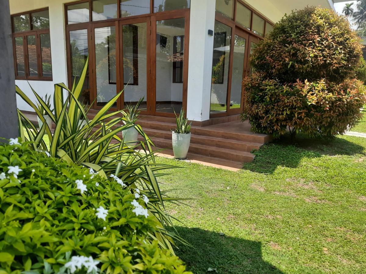 Best Inn Villa Mirissa Exterior photo